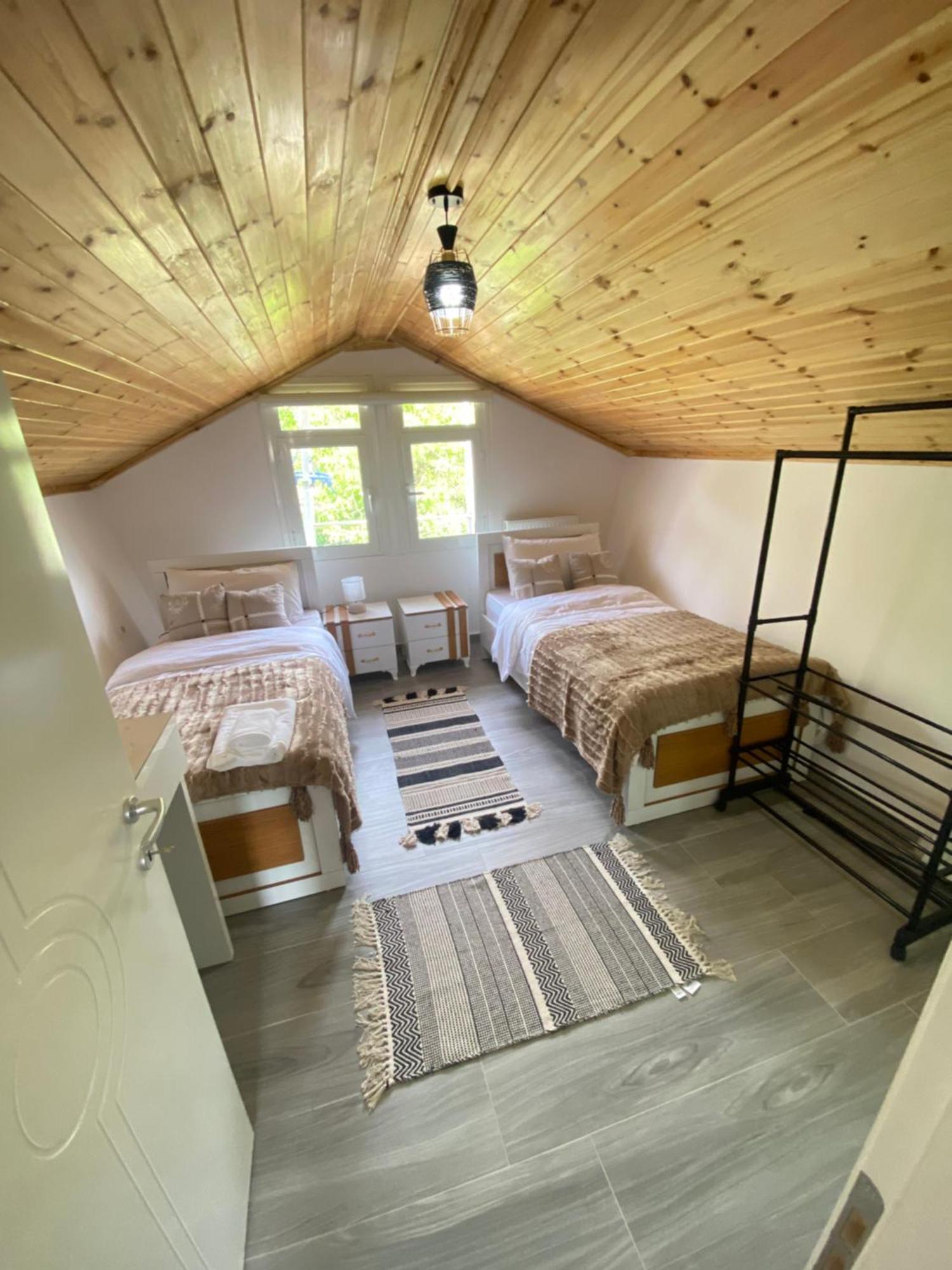 Guest House Rean Berat Bagian luar foto